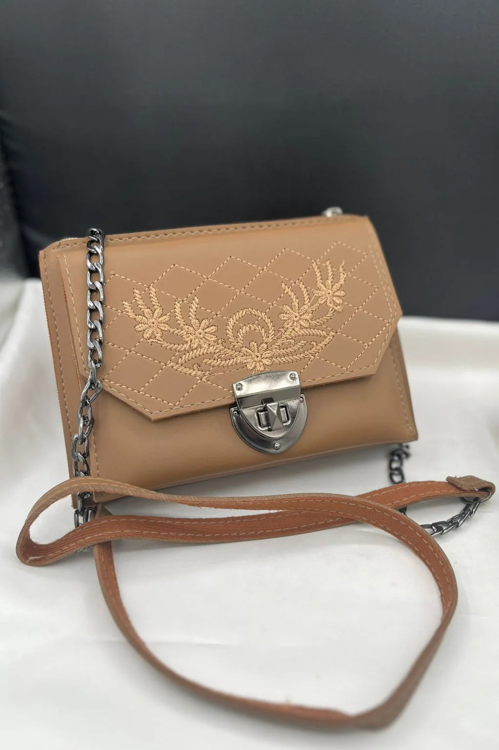 HALF CHAIN BELT BAG WOMEN BAGS Bloomstyle