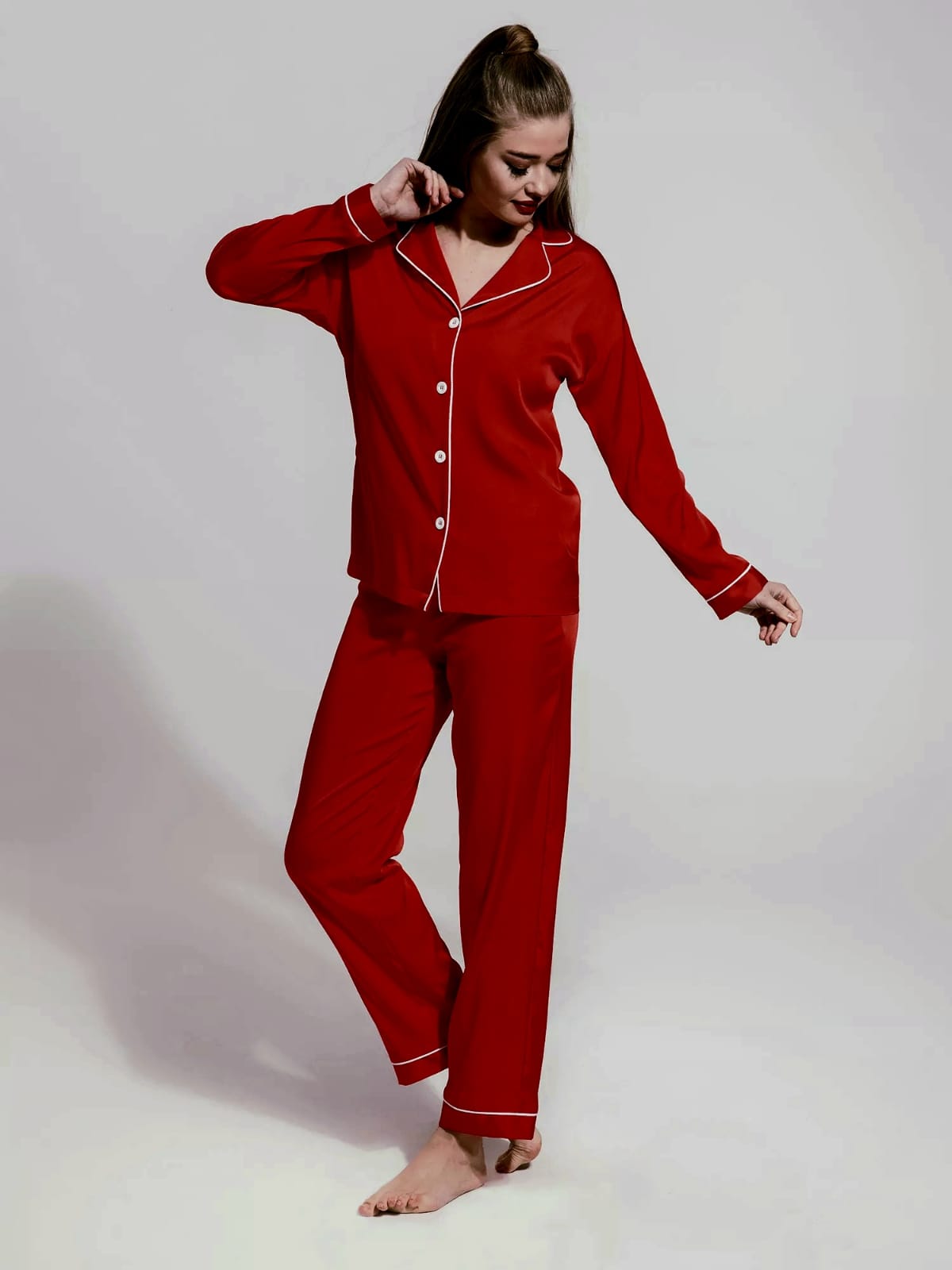 PLAIN SILK - RED Plain Silk Bloomstyle