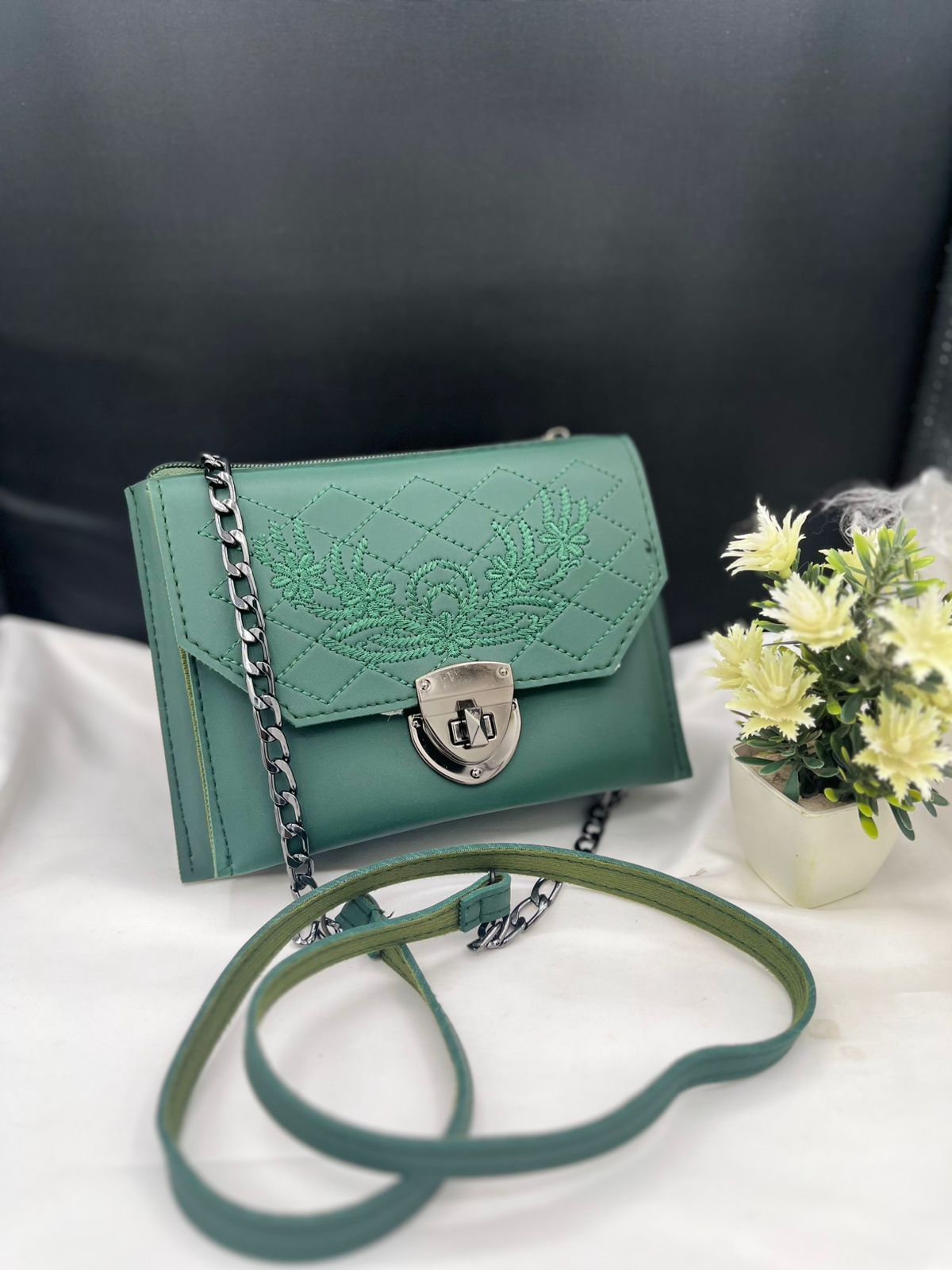 HALF CHAIN BELT BAG WOMEN BAGS Bloomstyle
